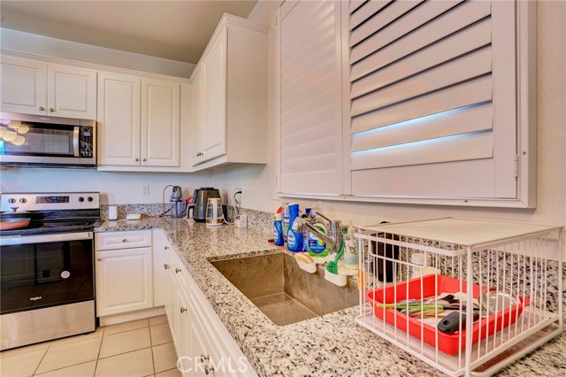 Detail Gallery Image 26 of 49 For 314 N Standard, Santa Ana,  CA 92701 - 4 Beds | 3/1 Baths