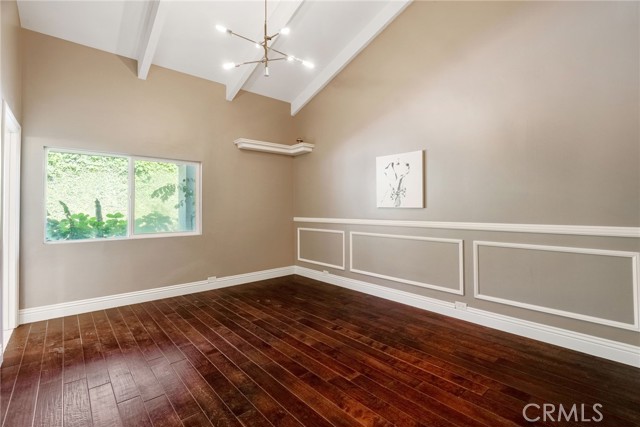 940 N Silent Ranch Drive, Glendora CA: https://media.crmls.org/medias/9d46bb90-7c3b-442c-9218-d290656de137.jpg