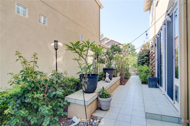 Detail Gallery Image 8 of 47 For 13069 Arborwalk, Tustin,  CA 92782 - 3 Beds | 2/1 Baths