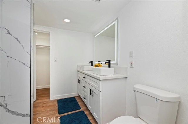 Detail Gallery Image 20 of 26 For 2816 W 84th, Inglewood,  CA 90305 - 4 Beds | 4 Baths