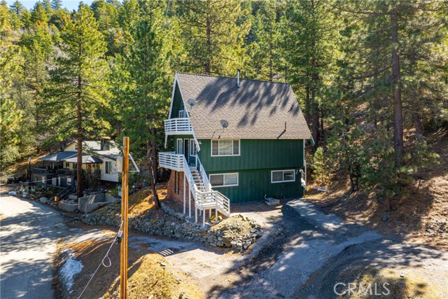 Detail Gallery Image 2 of 24 For 2073 Mojave Scenic, Wrightwood,  CA 92397 - 3 Beds | 3 Baths