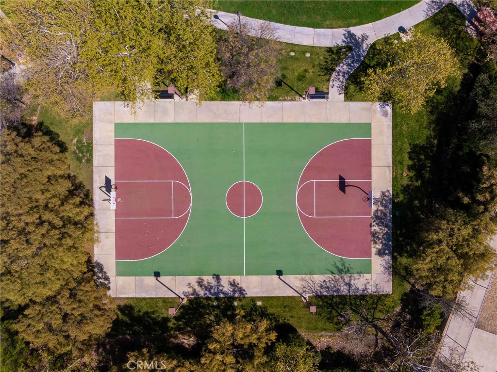https://media.crmls.org/medias/9d48de1e-eb6d-464e-a6b8-39826aafe4f0.jpg?preset=X-Large