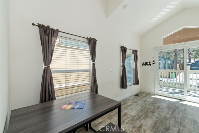 Detail Gallery Image 15 of 35 For 547 Alden #6, Big Bear Lake,  CA 92315 - 1 Beds | 1 Baths