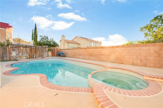 Detail Gallery Image 8 of 33 For 38151 Lido Dr, Palmdale,  CA 93552 - 3 Beds | 2/1 Baths