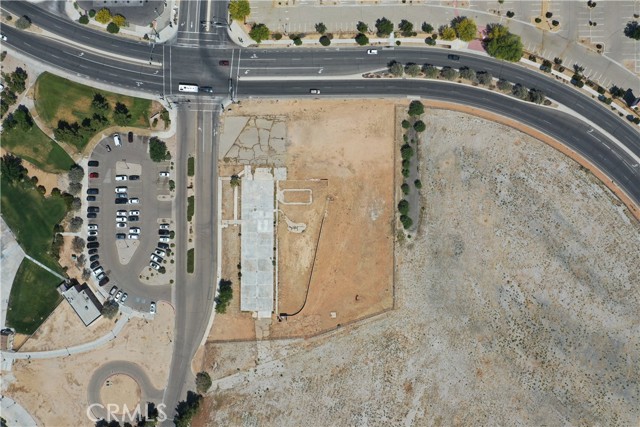 15001 Bass Hill Road, Apple Valley CA: https://media.crmls.org/medias/9d4ac409-2101-4470-847a-5c4b54d11ab0.jpg