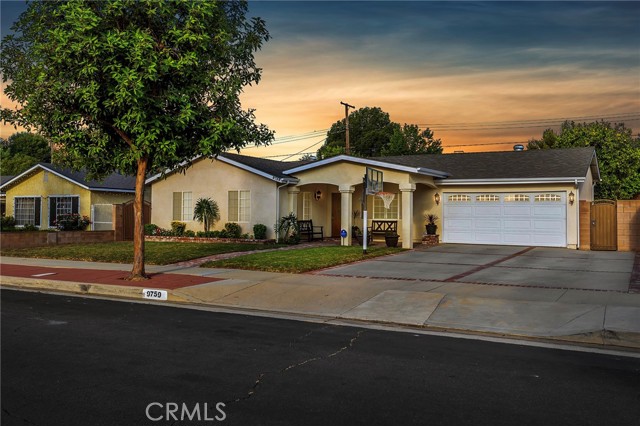 Image 3 for 9759 Comanche Ave, Chatsworth, CA 91311