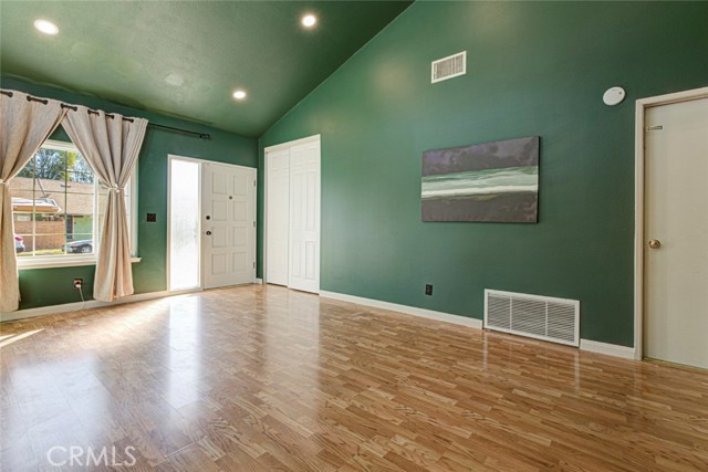 2141 Hietter Avenue photo 4