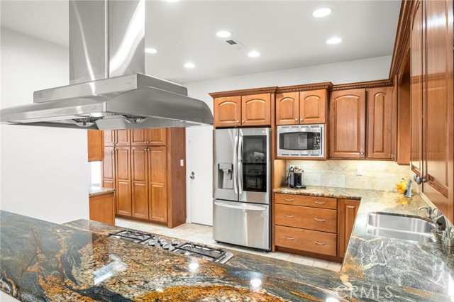 2221 Dufour Avenue, Redondo Beach CA: https://media.crmls.org/medias/9d4b4a93-2306-462a-a986-d55a8968283d.jpg
