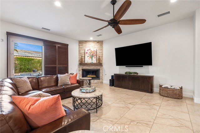 Detail Gallery Image 12 of 45 For 44450 Grand Canyon Ln, Palm Desert,  CA 92260 - 4 Beds | 2/1 Baths