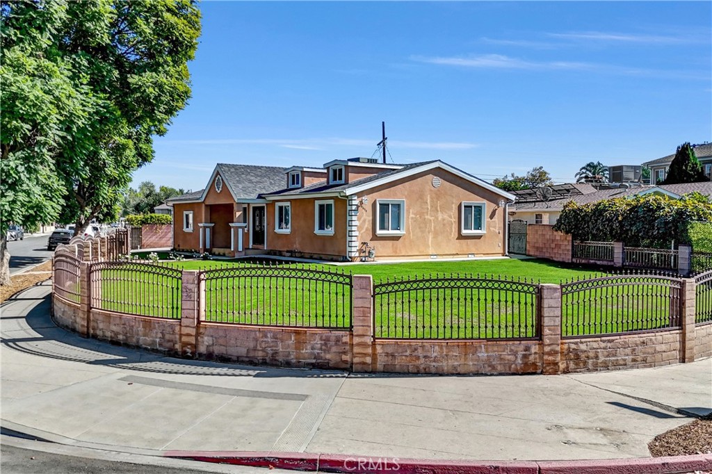 6654 Bellaire
