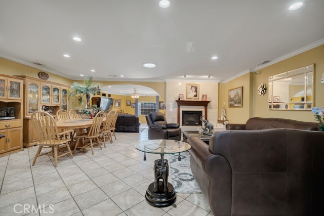 Detail Gallery Image 7 of 49 For 16646 Tribune St, Granada Hills,  CA 91344 - 4 Beds | 3 Baths