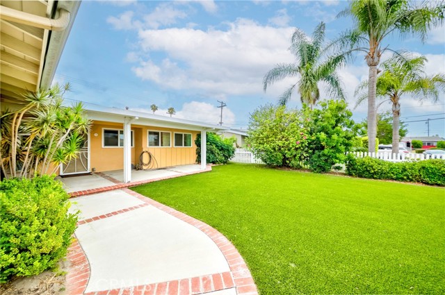 710 N Modena Street, Anaheim CA: https://media.crmls.org/medias/9d4bd341-7a93-4a81-b6f8-e285eab7e77e.jpg