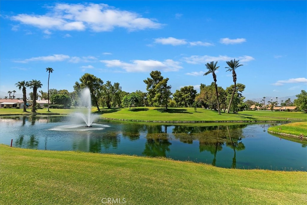 https://media.crmls.org/medias/9d4c4fd4-1d7d-4806-9c0e-8c9bb32d6cfc.jpg?preset=X-Large
