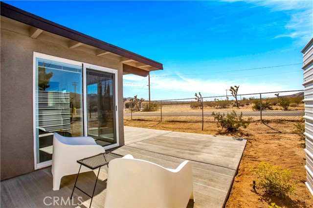 Detail Gallery Image 5 of 23 For 6029 Sunset Rd, Joshua Tree,  CA 92252 - 2 Beds | 1 Baths