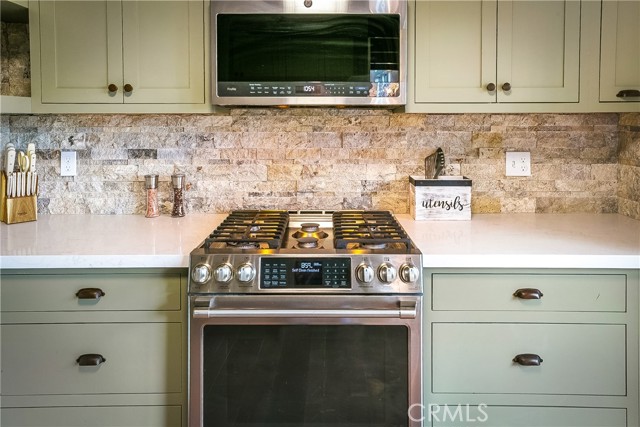 332 Grizzly Road, Lake Arrowhead CA: https://media.crmls.org/medias/9d4cd136-6374-4921-99e8-3fe90ac467ff.jpg