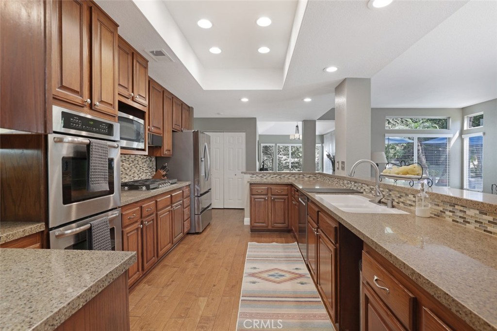 MLS #OC25218182 image #14