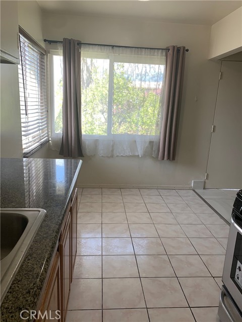 Detail Gallery Image 7 of 11 For 116 Fano St #B,  Arcadia,  CA 91006 - 2 Beds | 1 Baths