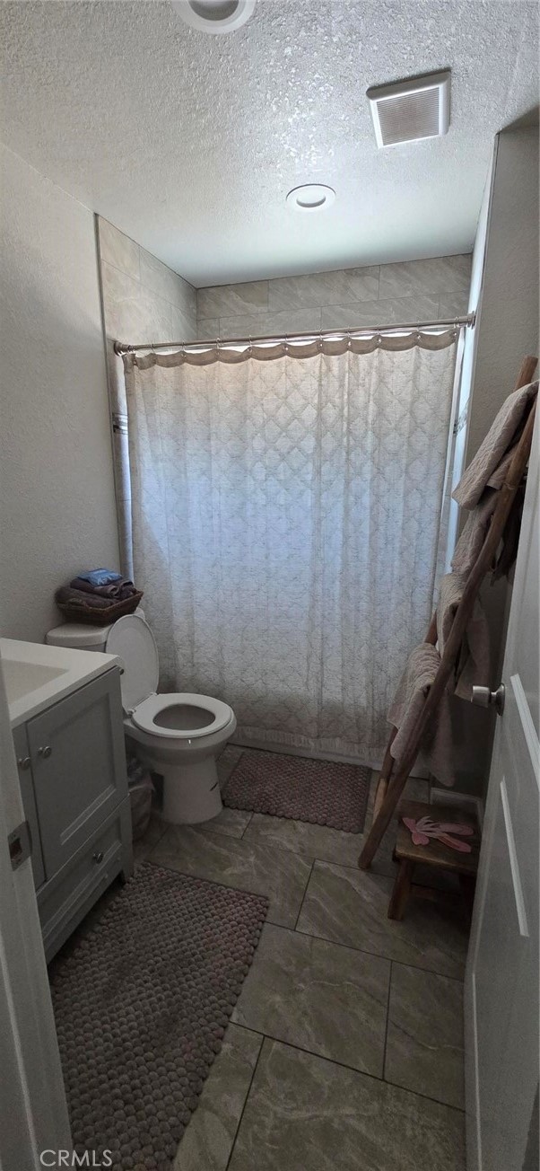 https://media.crmls.org/medias/9d4da022-a667-4923-9110-fb28c4c426ad.jpg?preset=X-Large