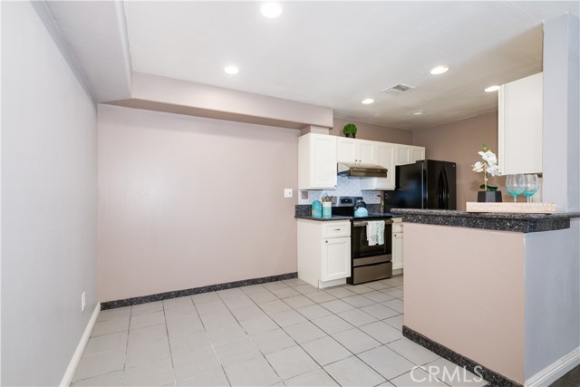 Detail Gallery Image 8 of 21 For 2300 S Hacienda Bld #E9,  Hacienda Heights,  CA 91745 - 2 Beds | 2 Baths