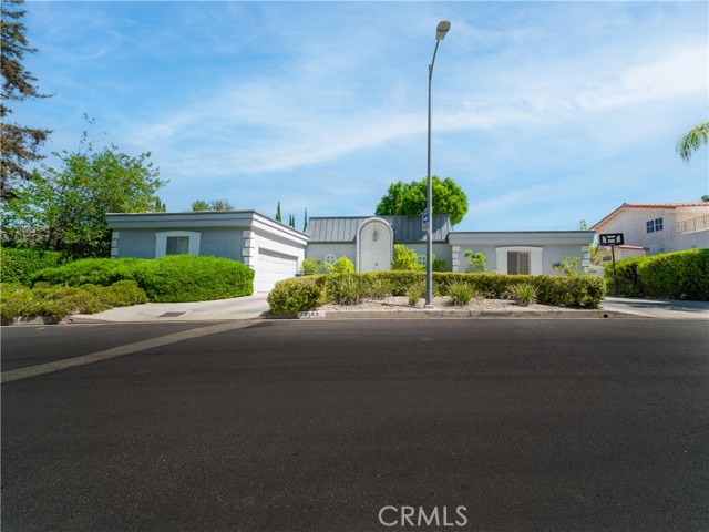 20193 Adele Drive, Woodland Hills CA: https://media.crmls.org/medias/9d4e23a2-7709-41f4-afd1-c4debeb99272.jpg