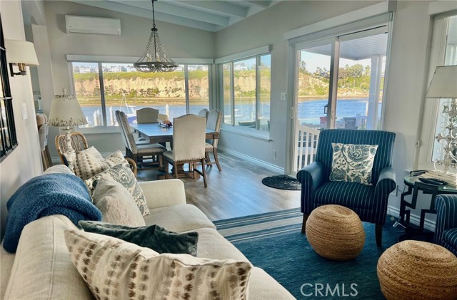 Detail Gallery Image 8 of 34 For 25 Saratoga, Newport Beach,  CA 92660 - 3 Beds | 2 Baths