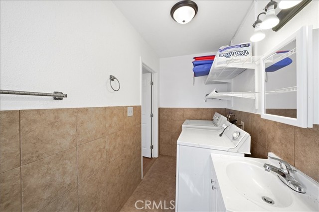 31919 FLORIDA Avenue, Mentone CA: https://media.crmls.org/medias/9d4ede39-2985-4e15-9159-4c4f87afc72d.jpg
