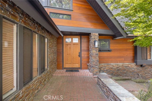 28103 Point Hamiltair, Lake Arrowhead, CA 92352