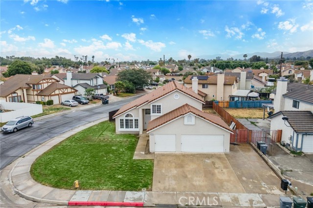 Detail Gallery Image 3 of 40 For 2425 Garland Way, Hemet,  CA 92545 - 4 Beds | 3 Baths