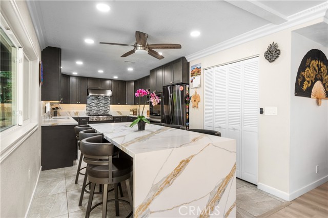 Detail Gallery Image 9 of 35 For 5842 Shasta Cir, La Palma,  CA 90623 - 5 Beds | 3/1 Baths