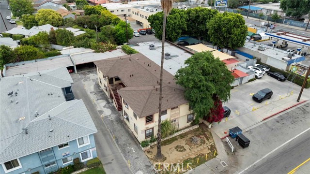 7224 Hazeltine Avenue, Van Nuys CA: https://media.crmls.org/medias/9d525dd3-fde0-48f3-99de-23915d32949d.jpg