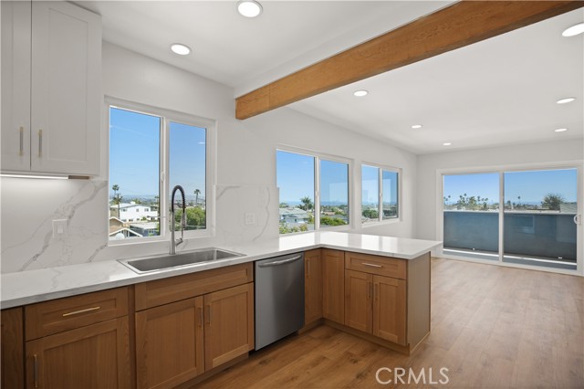 Detail Gallery Image 5 of 19 For 33892 Violet Lantern St #B,  Dana Point,  CA 92629 - 2 Beds | 2/1 Baths