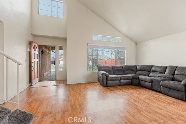 Detail Gallery Image 4 of 21 For 2644 Mora Ct, Lancaster,  CA 93535 - 4 Beds | 3 Baths