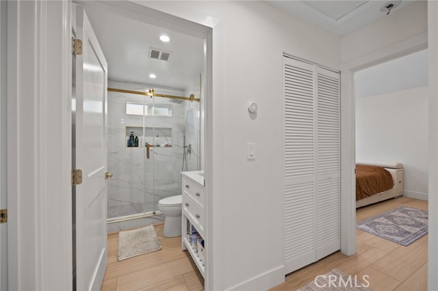 Detail Gallery Image 8 of 29 For 8313 Kittyhawk Ave, Los Angeles,  CA 90045 - 9 Beds | 9/2 Baths
