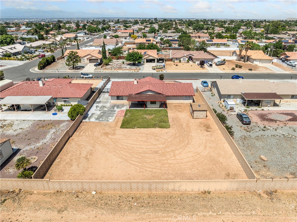 https://media.crmls.org/medias/9d53ac95-3ec6-451f-85f0-1e08eda9df8d.jpg?preset=X-Large