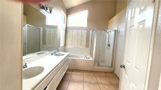 17 Northwinds, Aliso Viejo CA: https://media.crmls.org/medias/9d546d1d-4702-4bf7-a8a1-c3e8a7323759.jpg