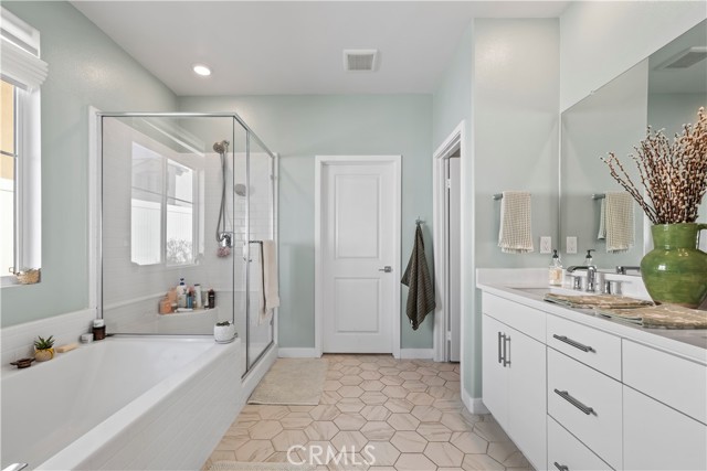 Detail Gallery Image 12 of 44 For 2482 Wagon Wheel Way, Rialto,  CA 92377 - 3 Beds | 2 Baths