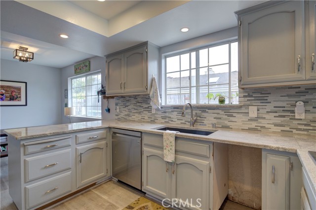 Detail Gallery Image 11 of 45 For 1469 Mercer Ct, Santa Maria,  CA 93455 - 3 Beds | 2/1 Baths