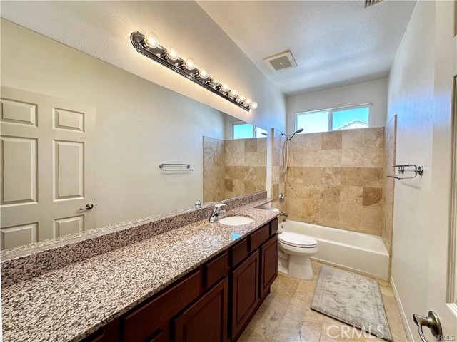 Detail Gallery Image 20 of 29 For 9301 Shirley Ave #50,  Northridge,  CA 91324 - 3 Beds | 3 Baths