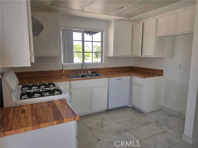 Image 3 of 15 For 12291 Lamos Place 2