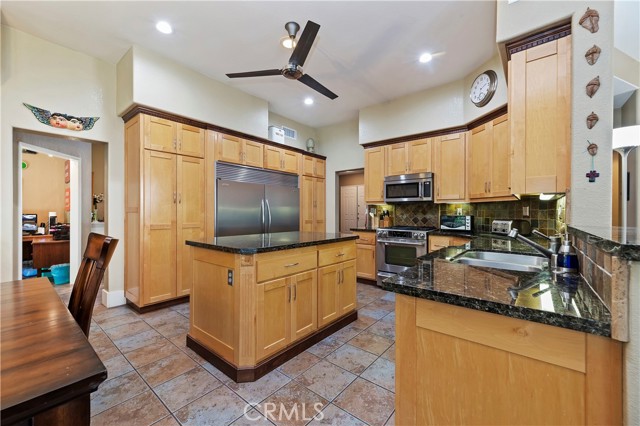 Detail Gallery Image 15 of 51 For 3114 Veranda Ln, Corona,  CA 92882 - 4 Beds | 3/1 Baths