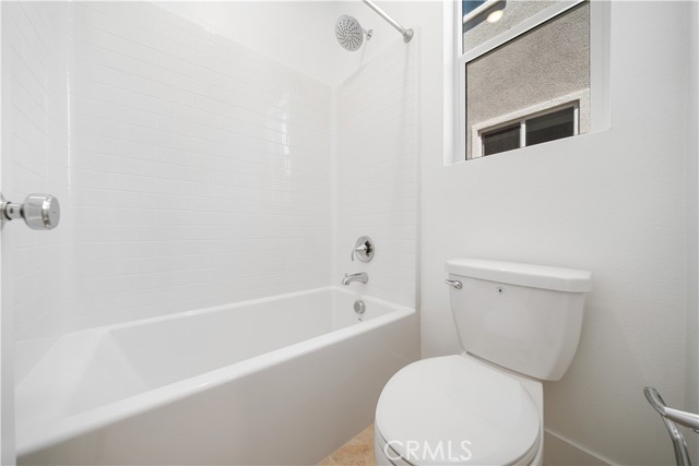 410 Lobata, Irvine CA: https://media.crmls.org/medias/9d570cca-c0ba-4ed4-adef-016513ec7fd0.jpg