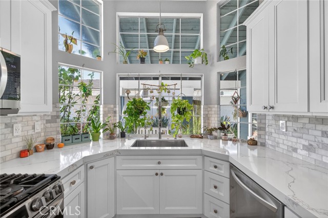 Detail Gallery Image 18 of 47 For 31399 Paseo De Las Olas, Temecula,  CA 92592 - 4 Beds | 2 Baths