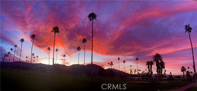 46125 Burroweed Ln., Palm Desert CA: https://media.crmls.org/medias/9d5853a6-0b72-4e9a-b1d5-6b6f14766ac8.jpg