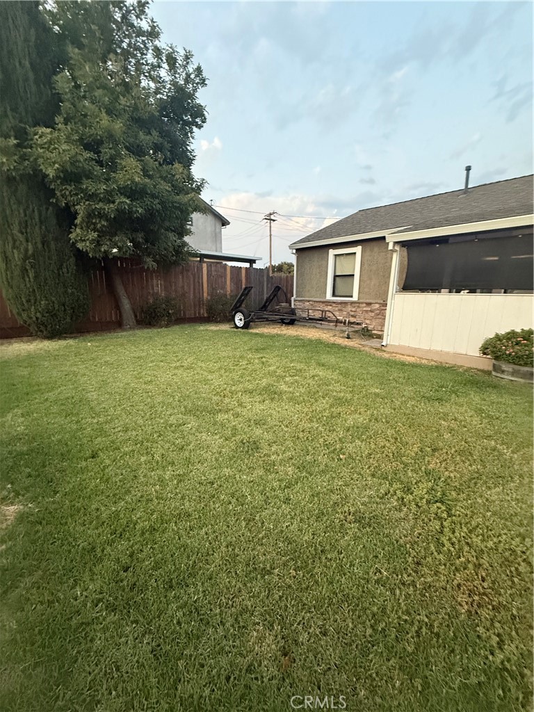 https://media.crmls.org/medias/9d58a678-e333-4ccf-b3c7-576d3e9c027a.jpg?preset=X-Large