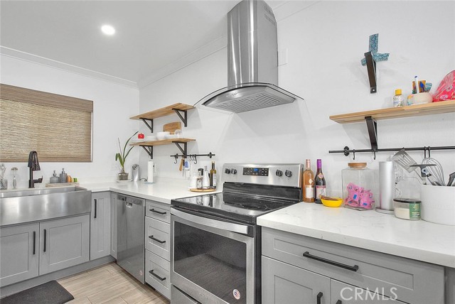 17401 Hood Court, Fountain Valley CA: https://media.crmls.org/medias/9d5936e6-671c-45f9-b657-df9ada862ca7.jpg