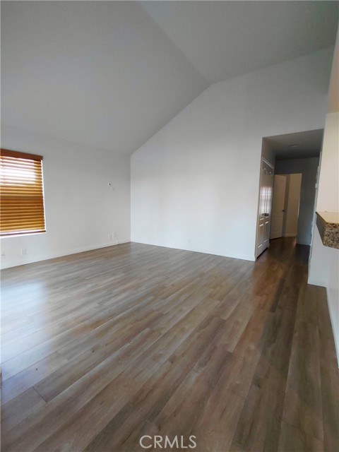 Detail Gallery Image 5 of 9 For 107 Lehigh Aisle, Irvine,  CA 92612 - 2 Beds | 2 Baths