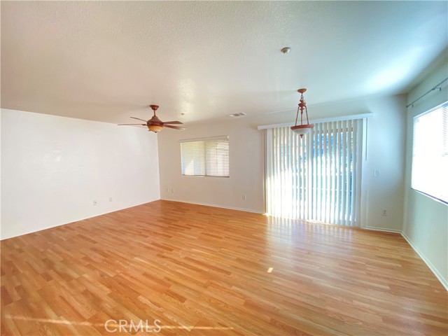 Image 3 of 21 For 15605 Lasselle Street 6