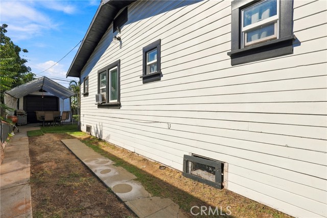 947 South Vancouver Avenue photo 33