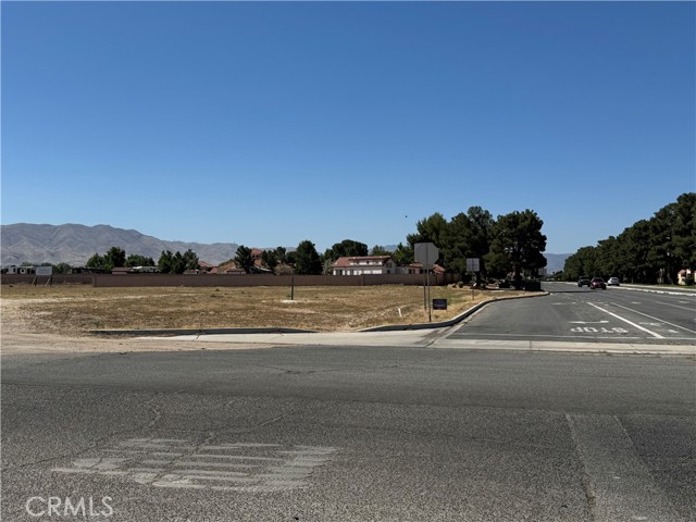 0 Town Center Drive, Apple Valley CA: https://media.crmls.org/medias/9d5a1ef0-a7e2-43c2-b863-0ca2c4c6f278.jpg