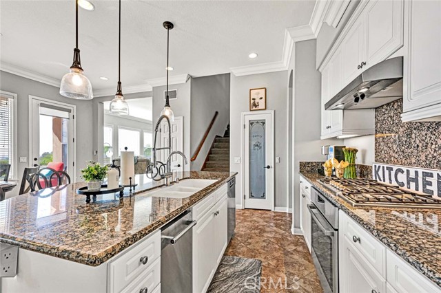 Detail Gallery Image 17 of 75 For 2710 E Vista Ridge, Orange,  CA 92867 - 5 Beds | 4/1 Baths